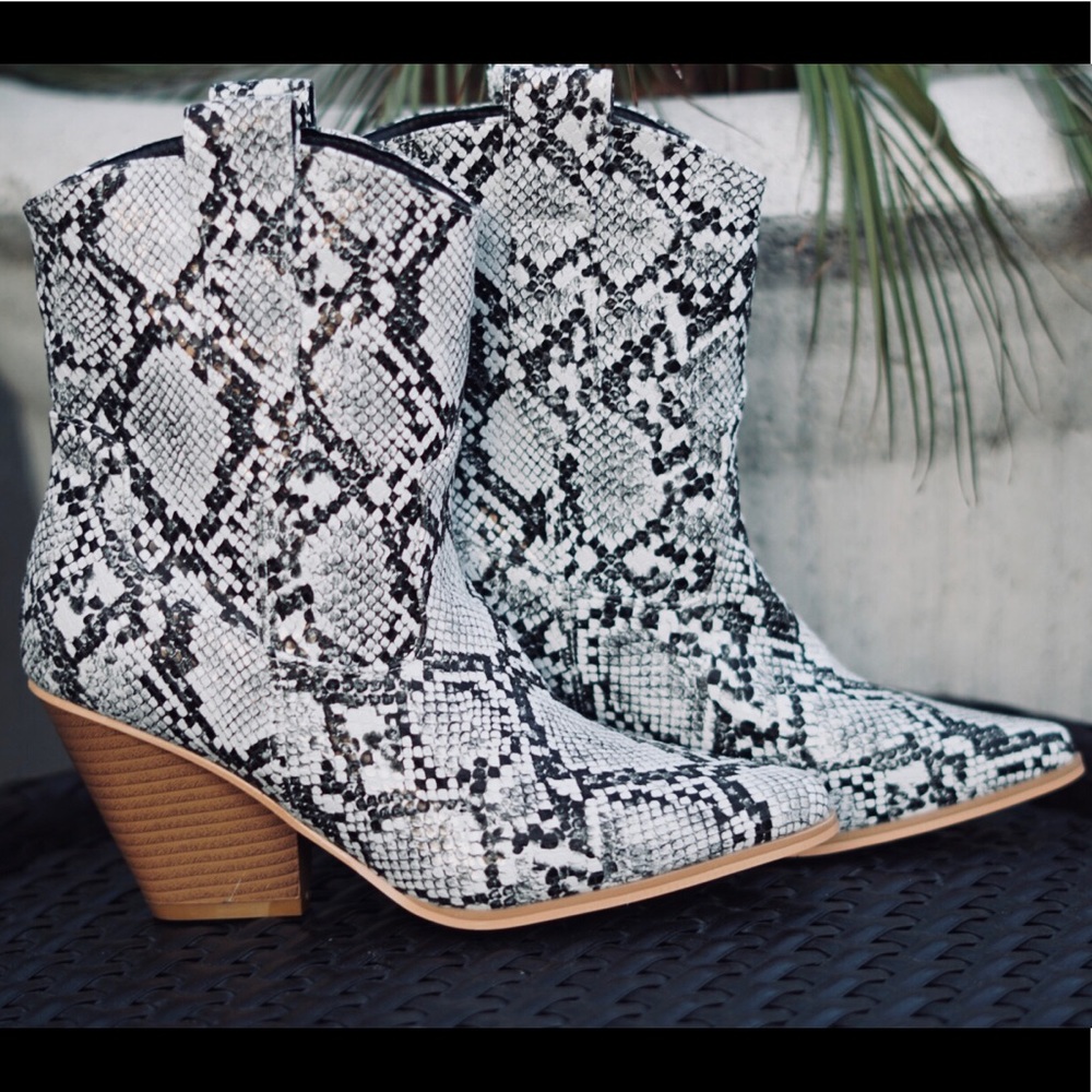 Snake Skin Cowboy Western Bohemian Country Boots - Picture 3 of 8
